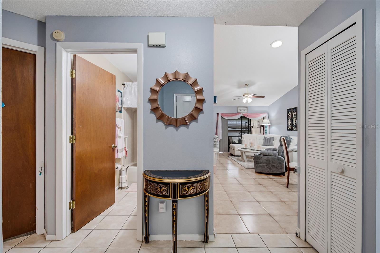2818 Shannon Oak Ct Property Photo 7