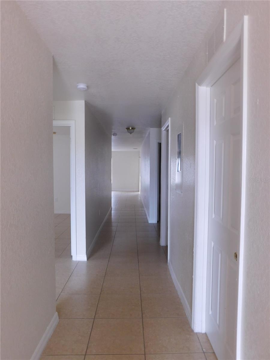 756 Camel Ct Property Photo 2