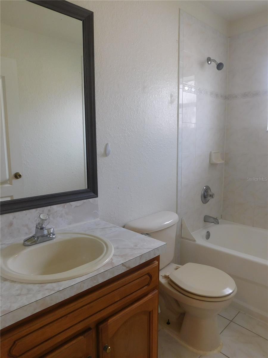 756 Camel Ct Property Photo 6