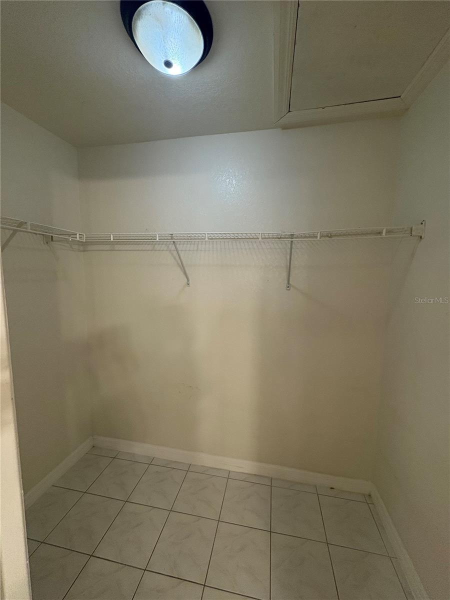 756 Camel Ct Property Photo 12