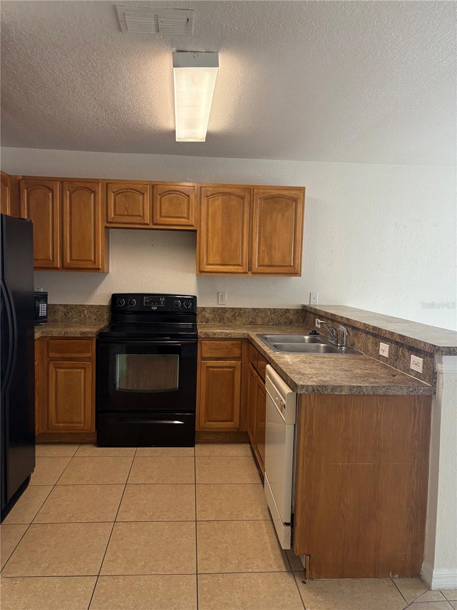 756 Camel Ct Property Photo 16