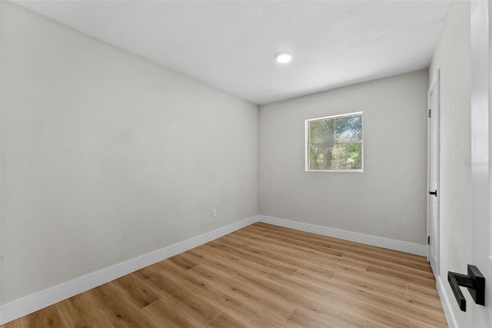 1218 Crescent St Property Photo 19