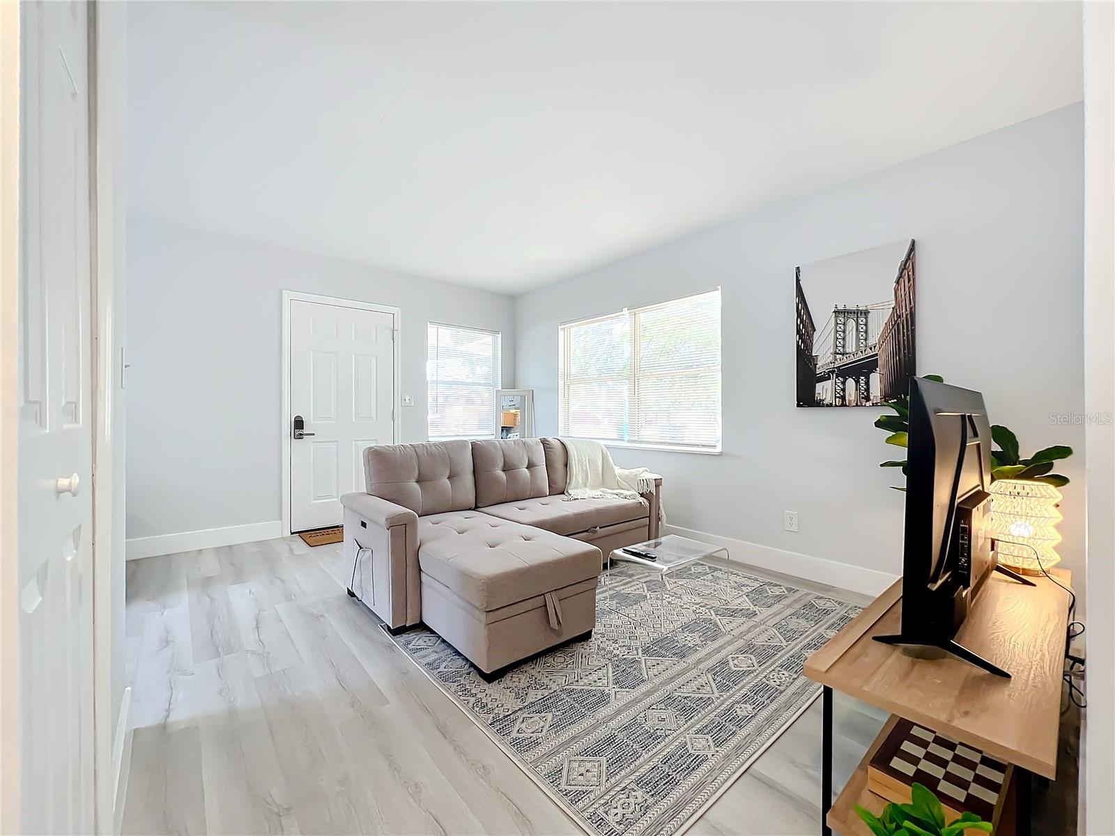 3025 Long St #a Property Photo 4