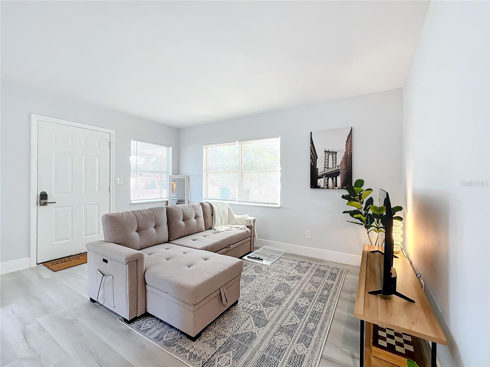 3025 Long St #a Property Photo 5