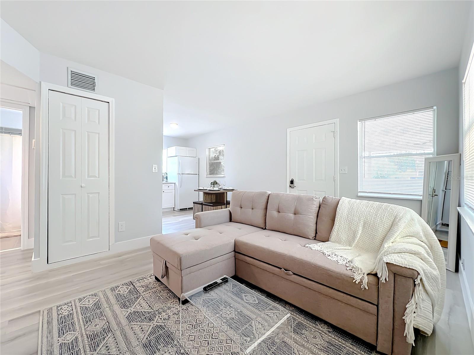 3025 Long St #a Property Photo 6