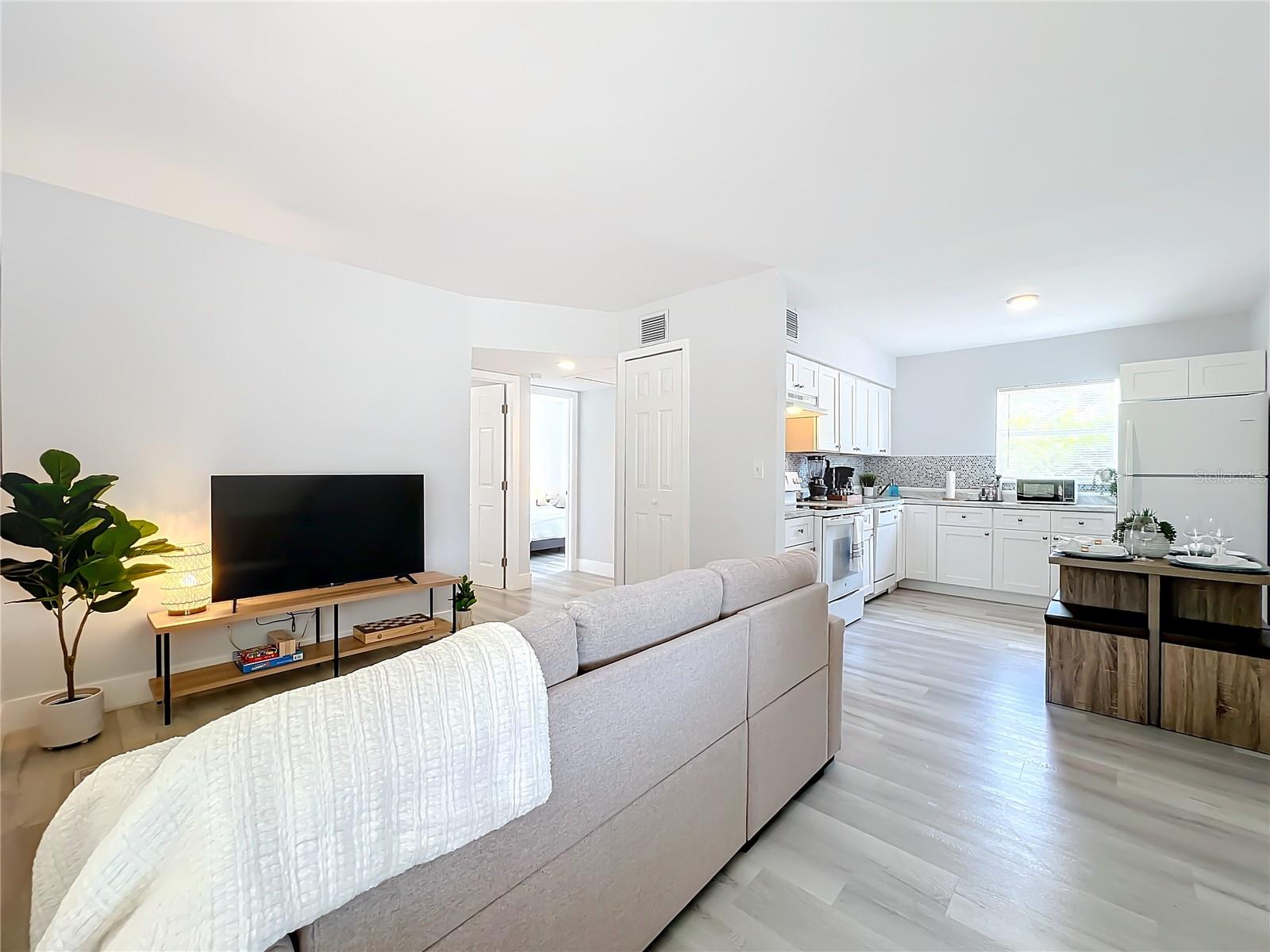 3025 Long St #a Property Photo 8
