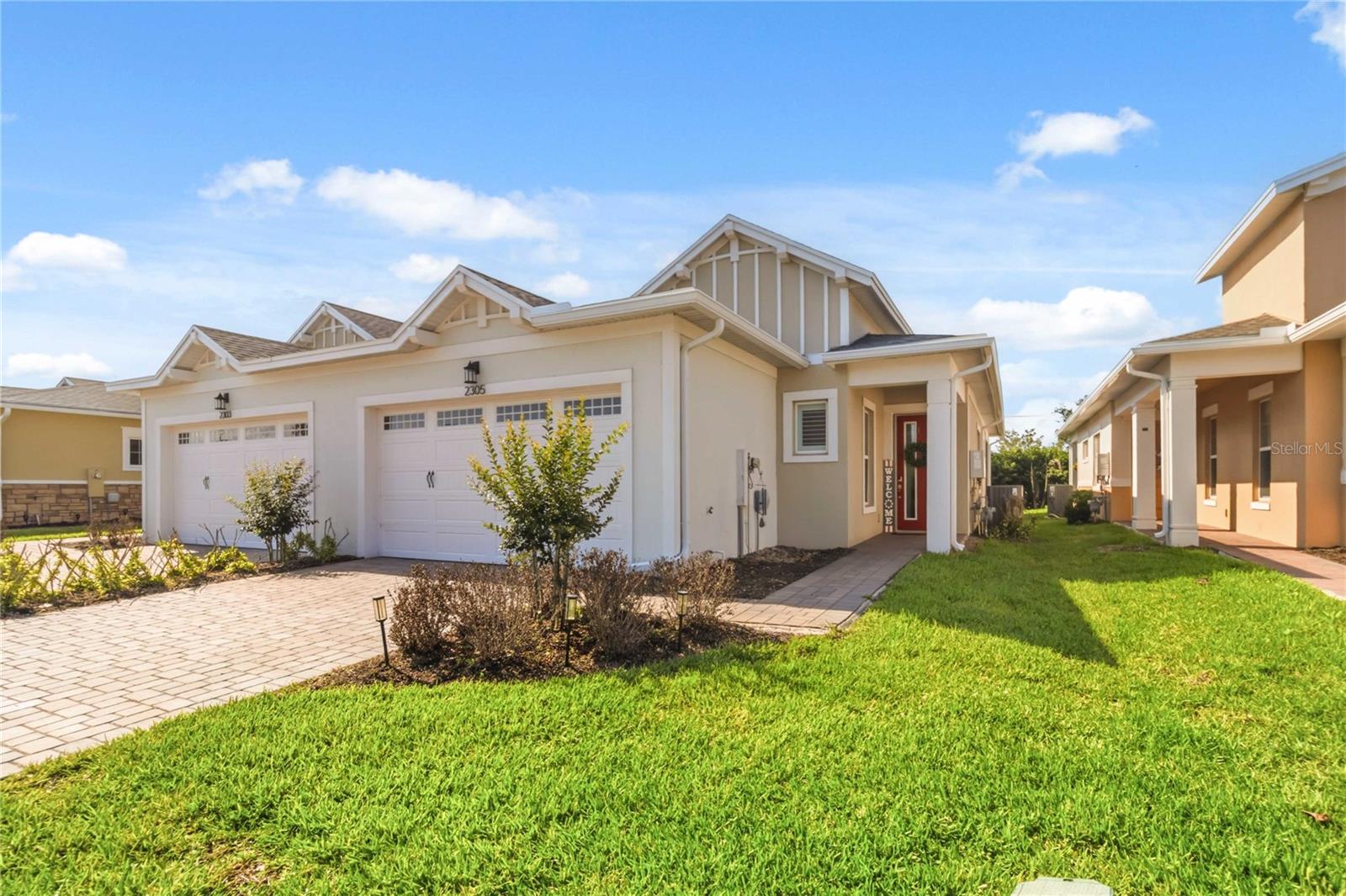 2305 Datura Loop Property Photo 1