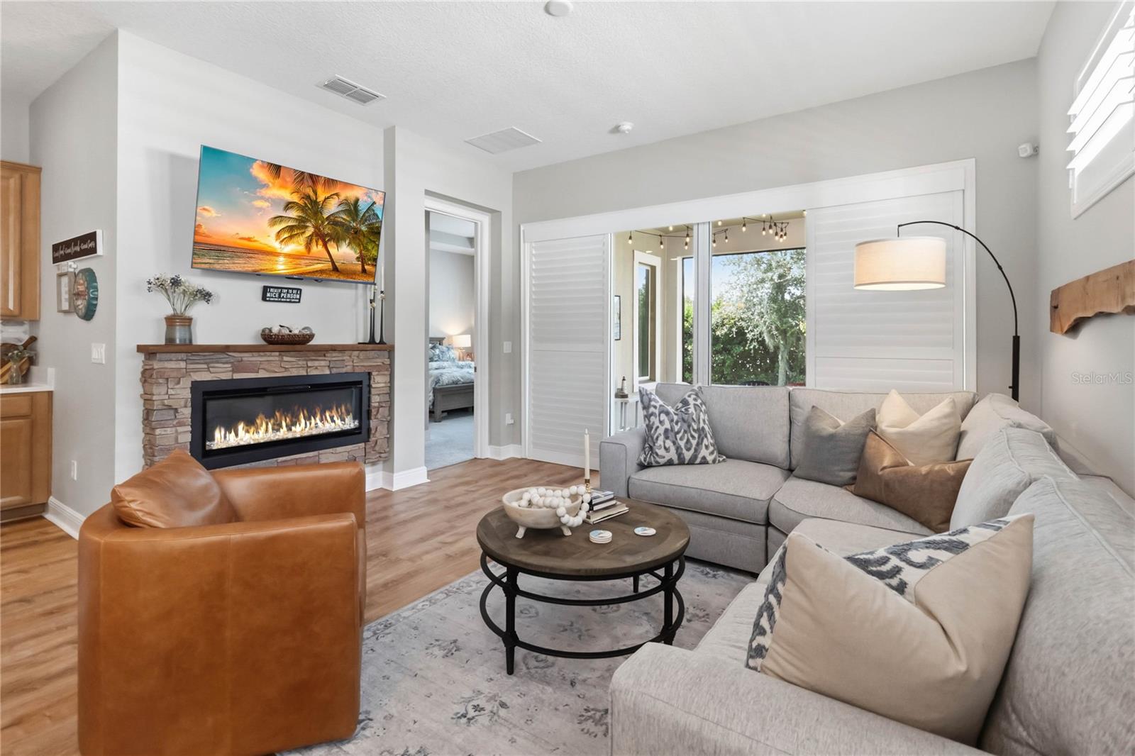 2305 Datura Loop Property Photo 9