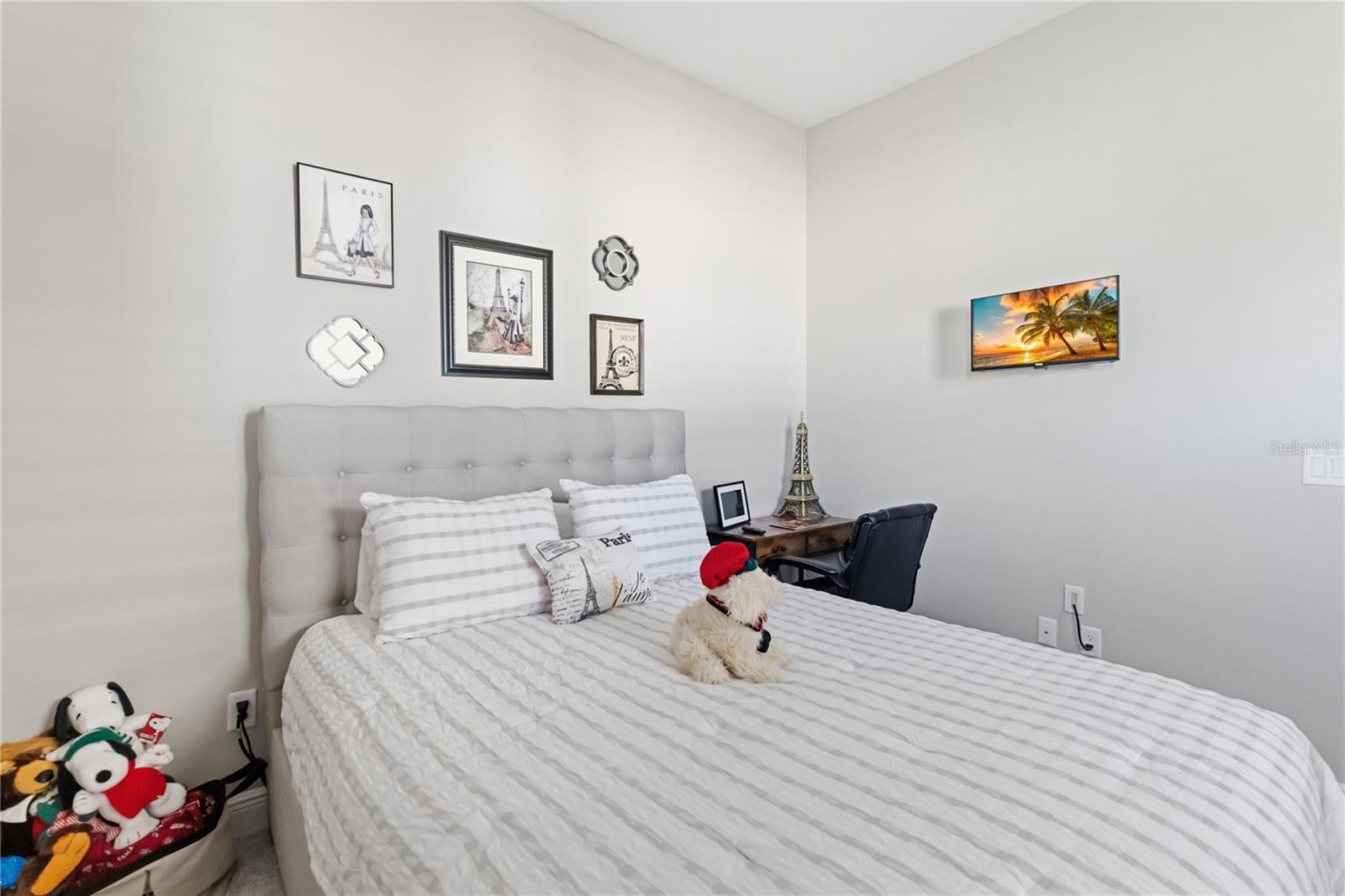 2305 Datura Loop Property Photo 32