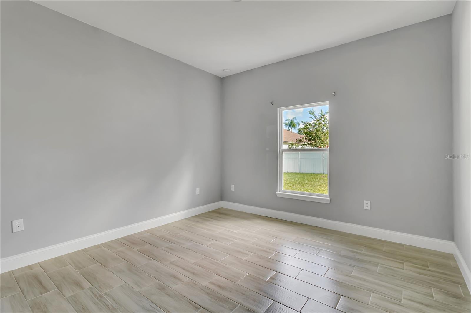 932 Albertville Ct Property Photo 18