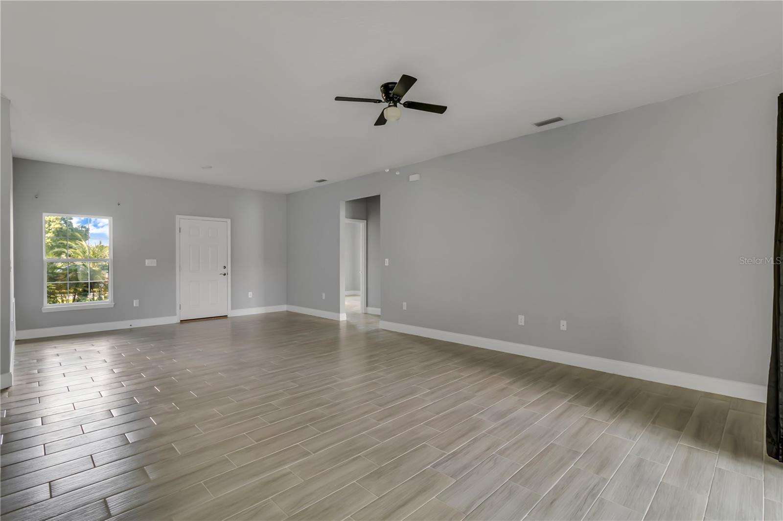 932 Albertville Ct Property Photo 28