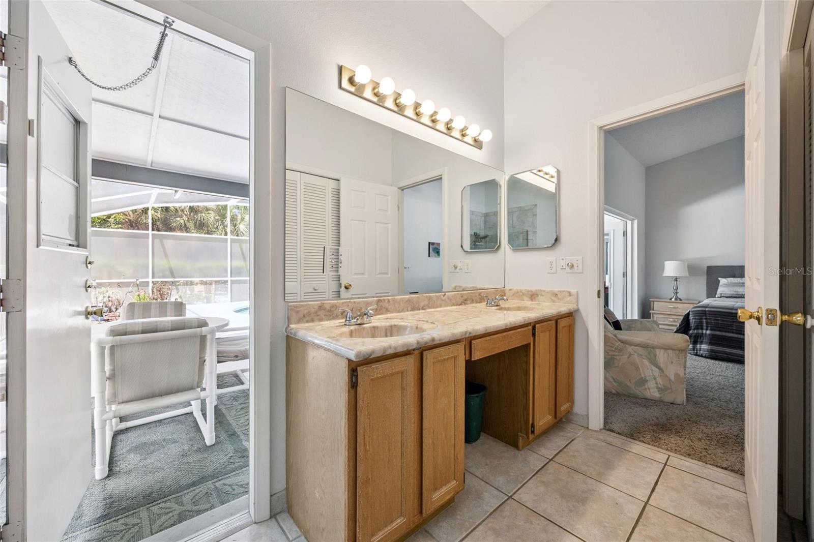 2948 Pembridge St Property Photo 26