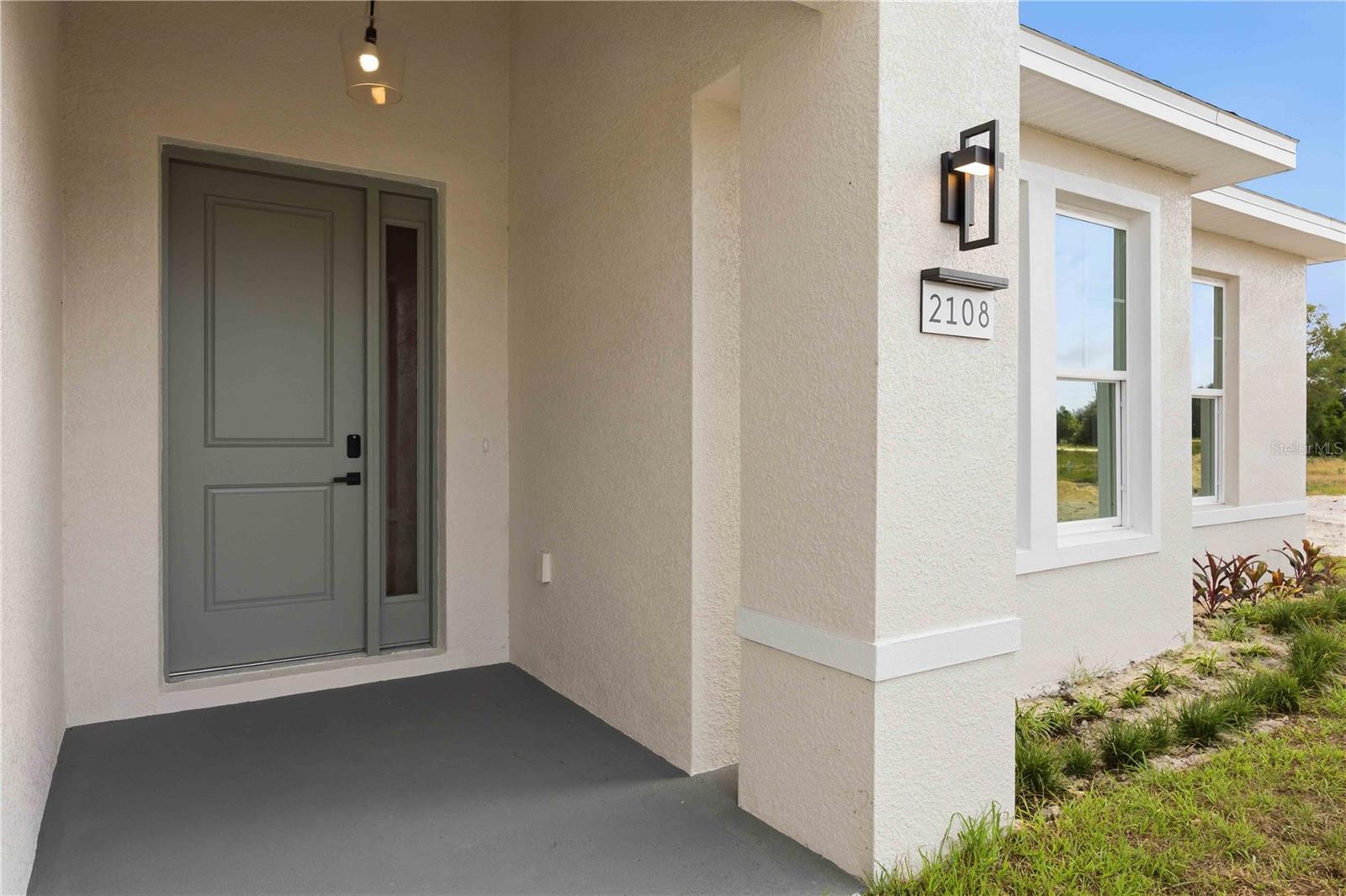 2108 River Hawk Loop Property Photo 2