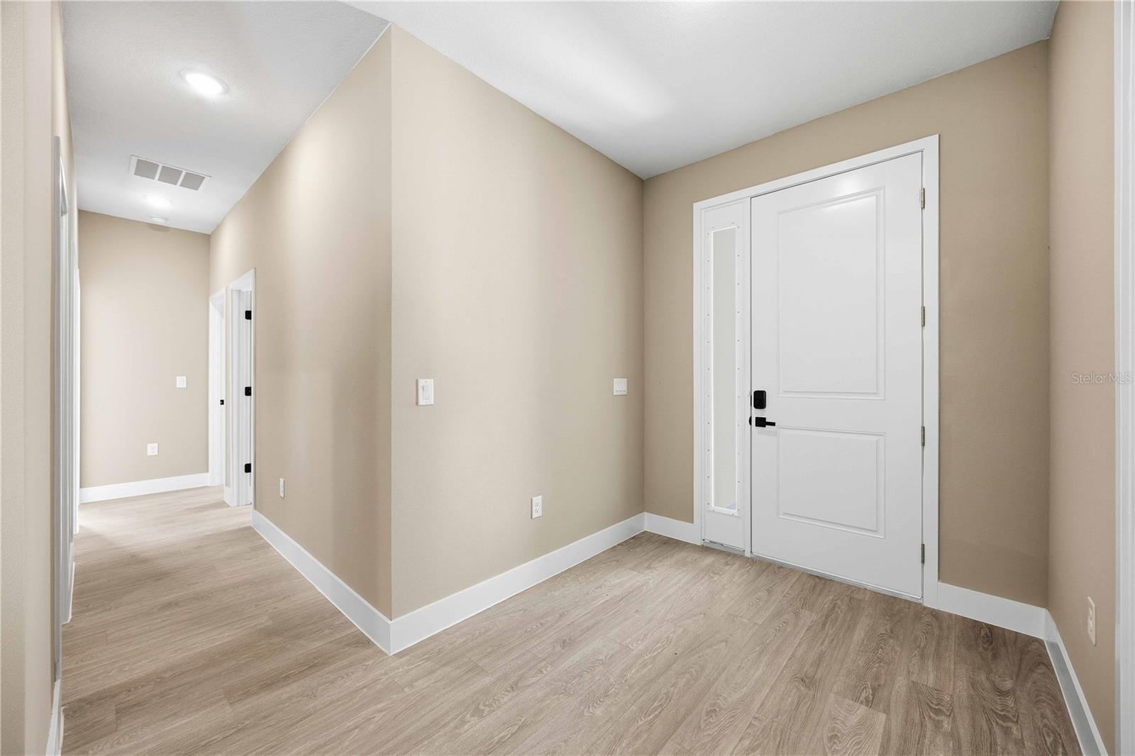 2108 River Hawk Loop Property Photo 3