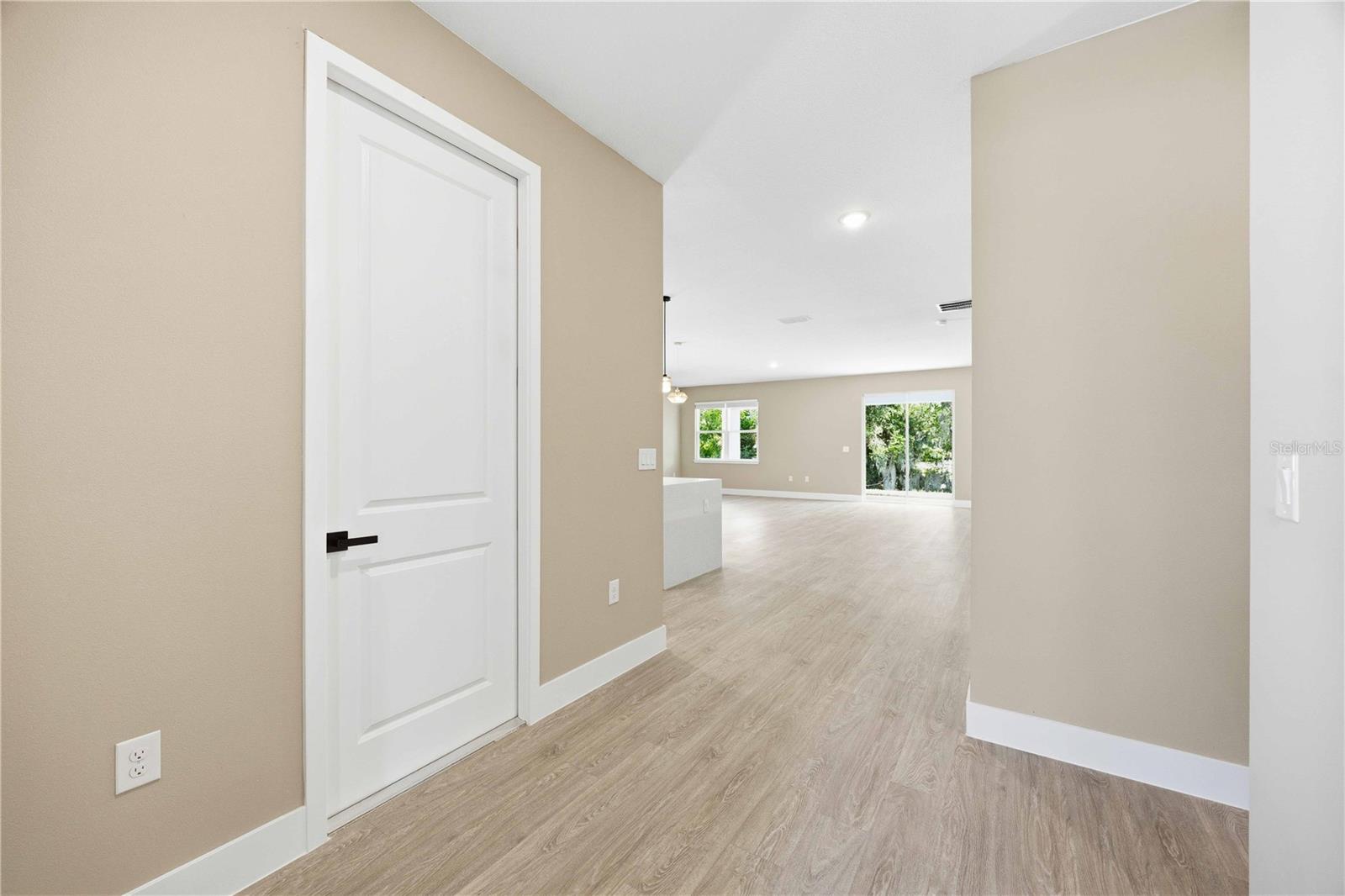 2108 River Hawk Loop Property Photo 4