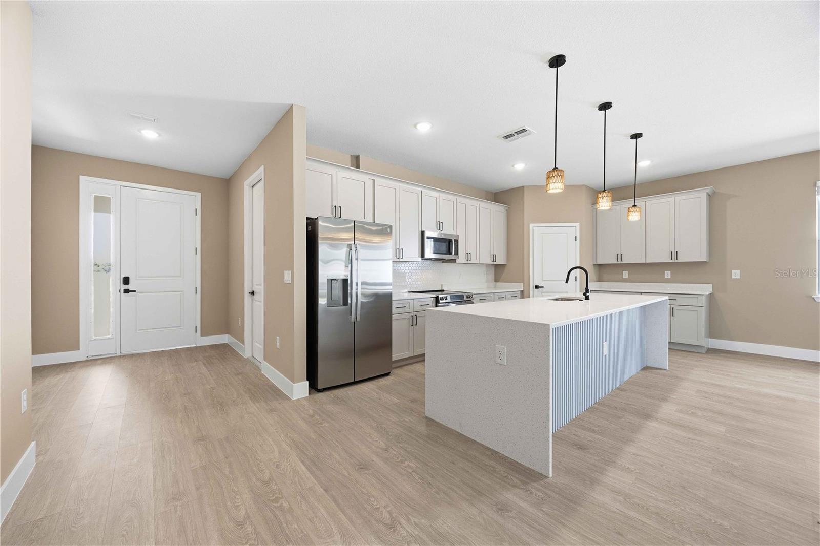 2108 River Hawk Loop Property Photo 7