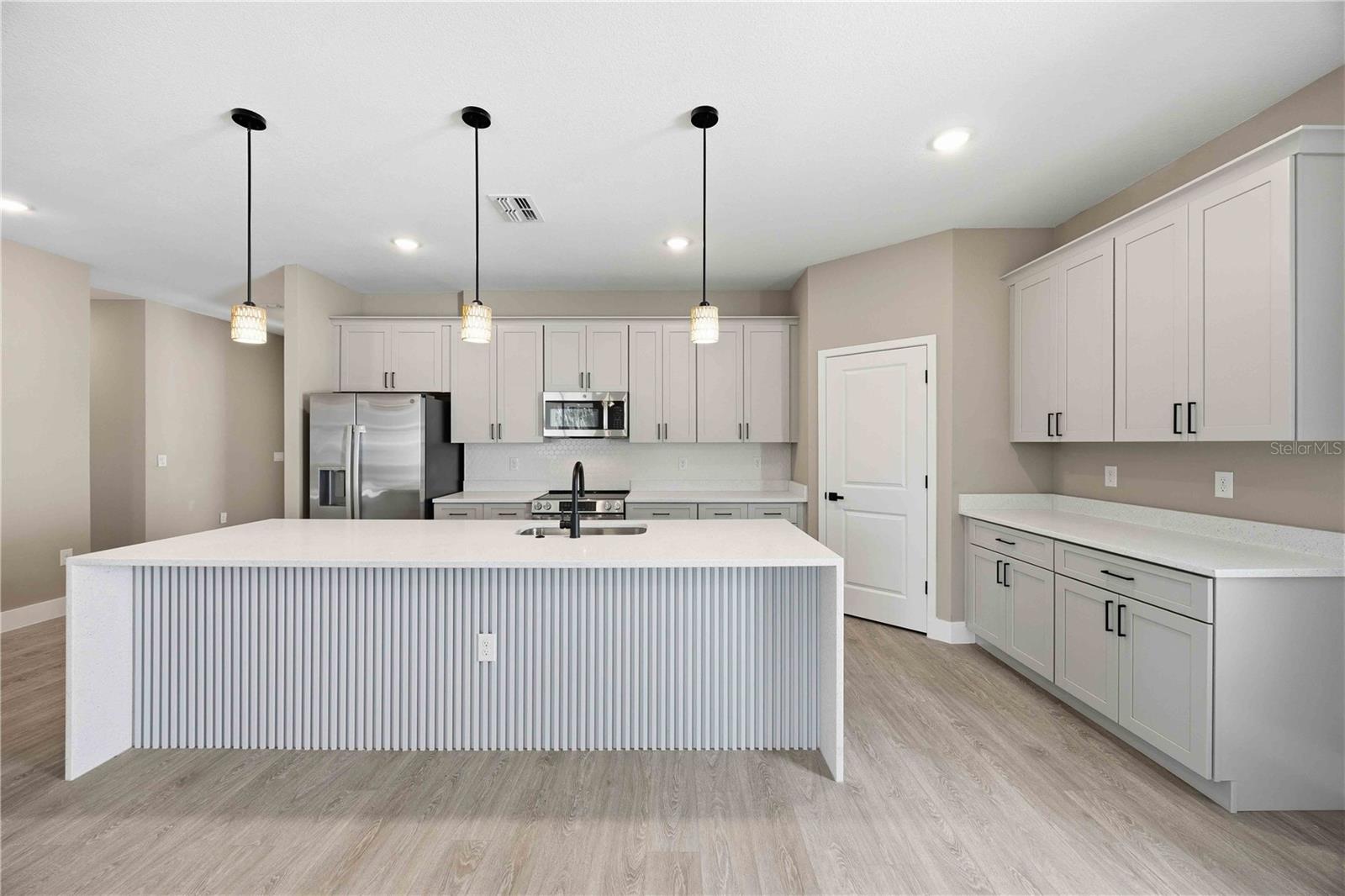 2108 River Hawk Loop Property Photo 8