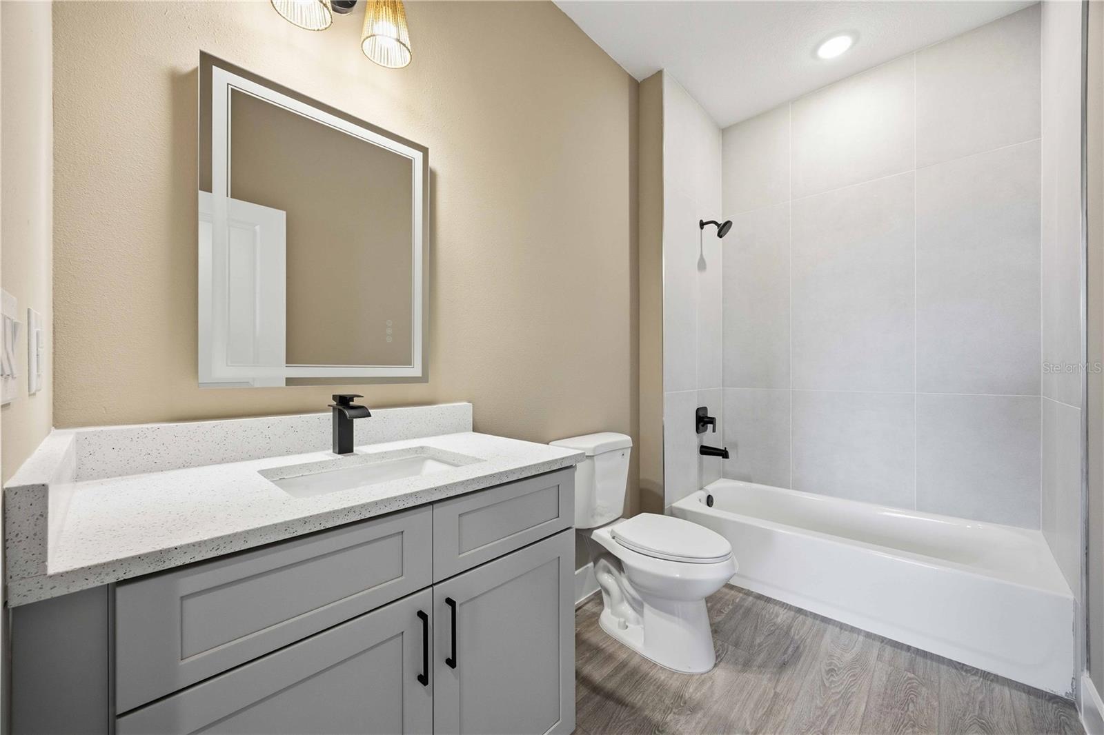 2108 River Hawk Loop Property Photo 17