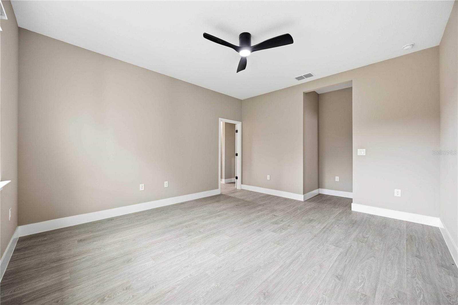 2108 River Hawk Loop Property Photo 19