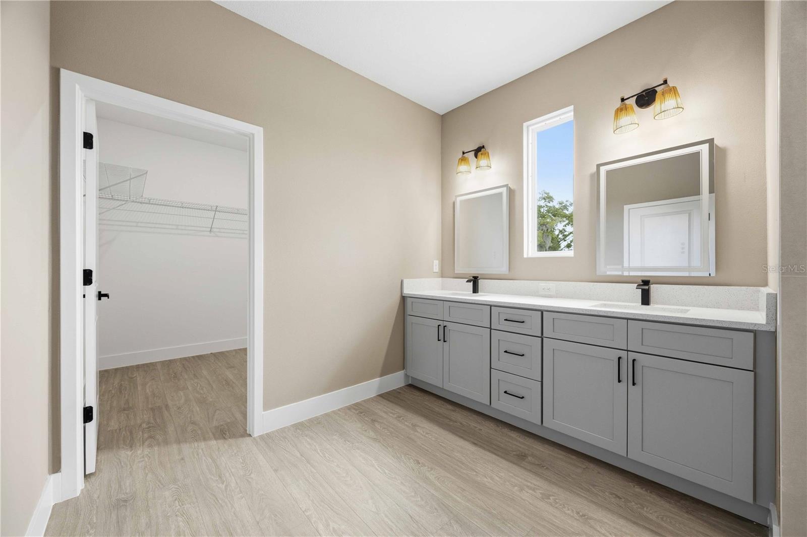 2108 River Hawk Loop Property Photo 21
