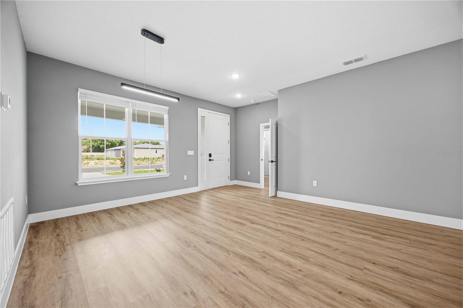 2112 River Hawk Loop Property Photo 5