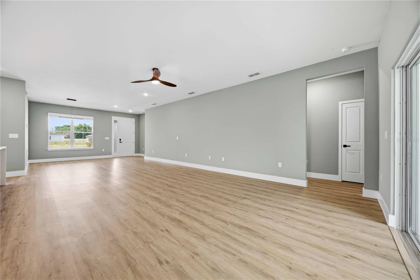 2112 River Hawk Loop Property Photo 9