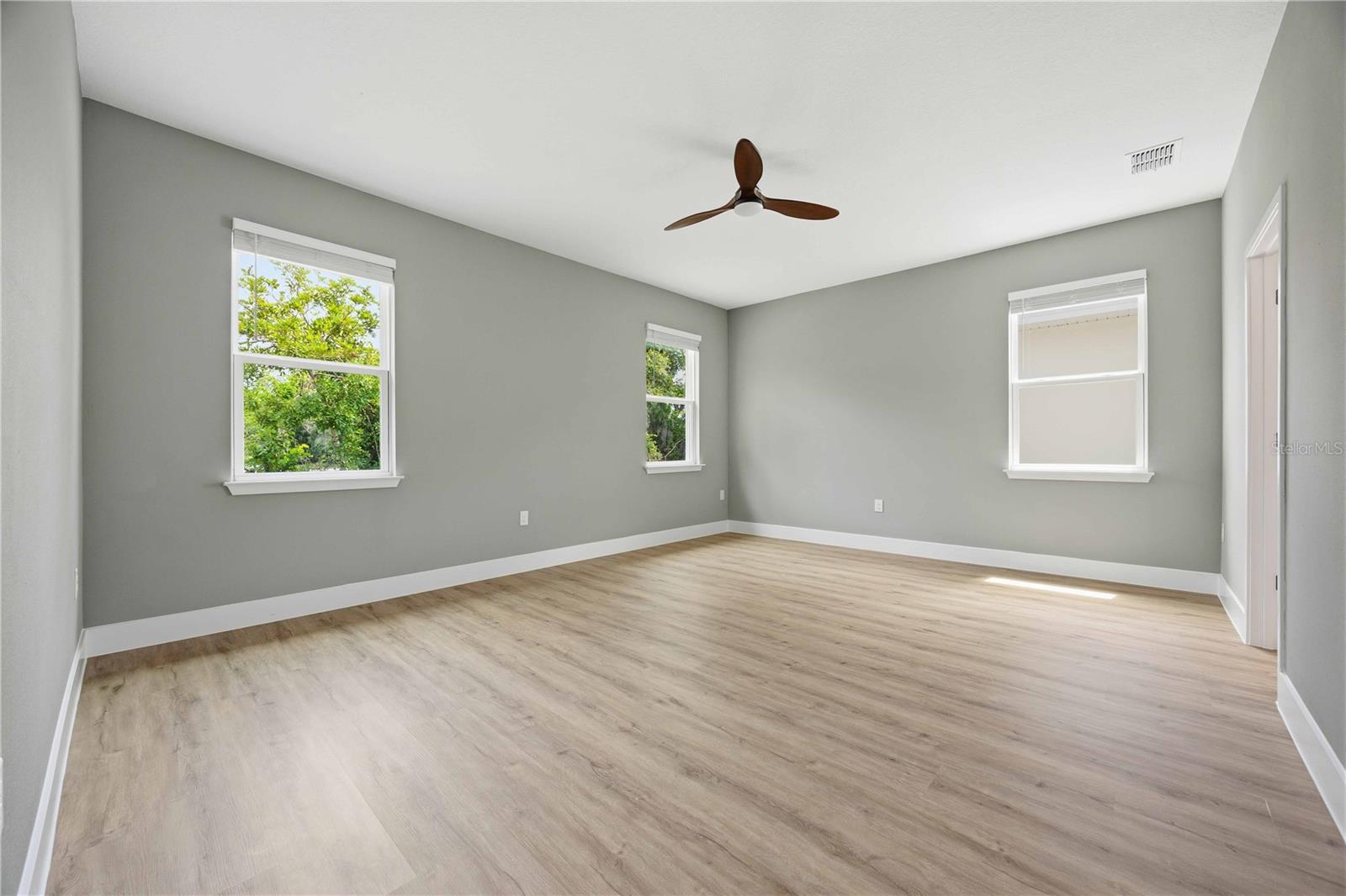 2112 River Hawk Loop Property Photo 16
