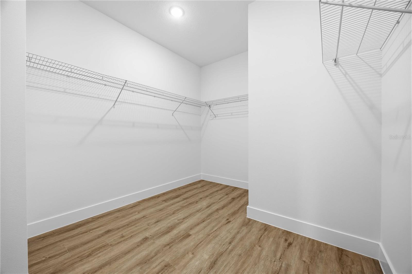 2112 River Hawk Loop Property Photo 22