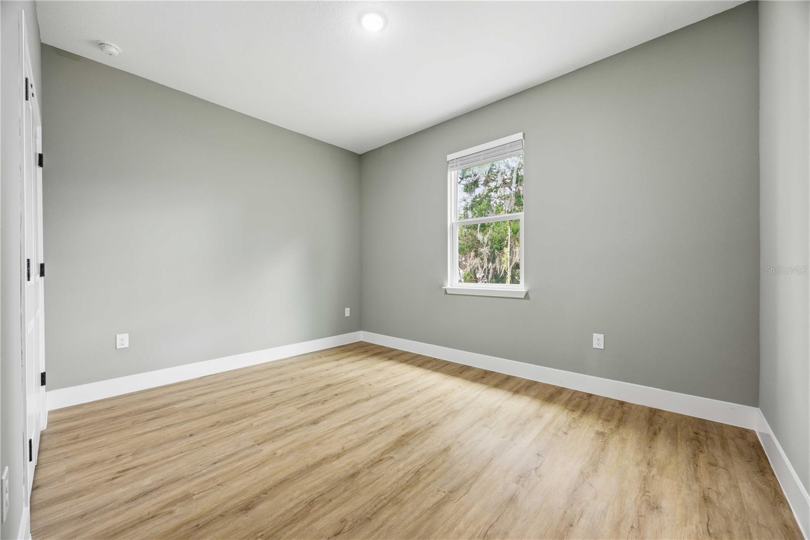 2112 River Hawk Loop Property Photo 23