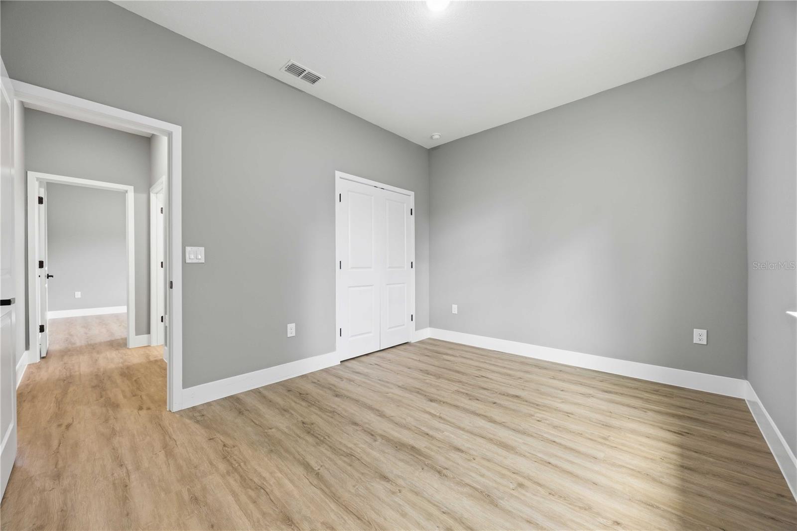 2112 River Hawk Loop Property Photo 24