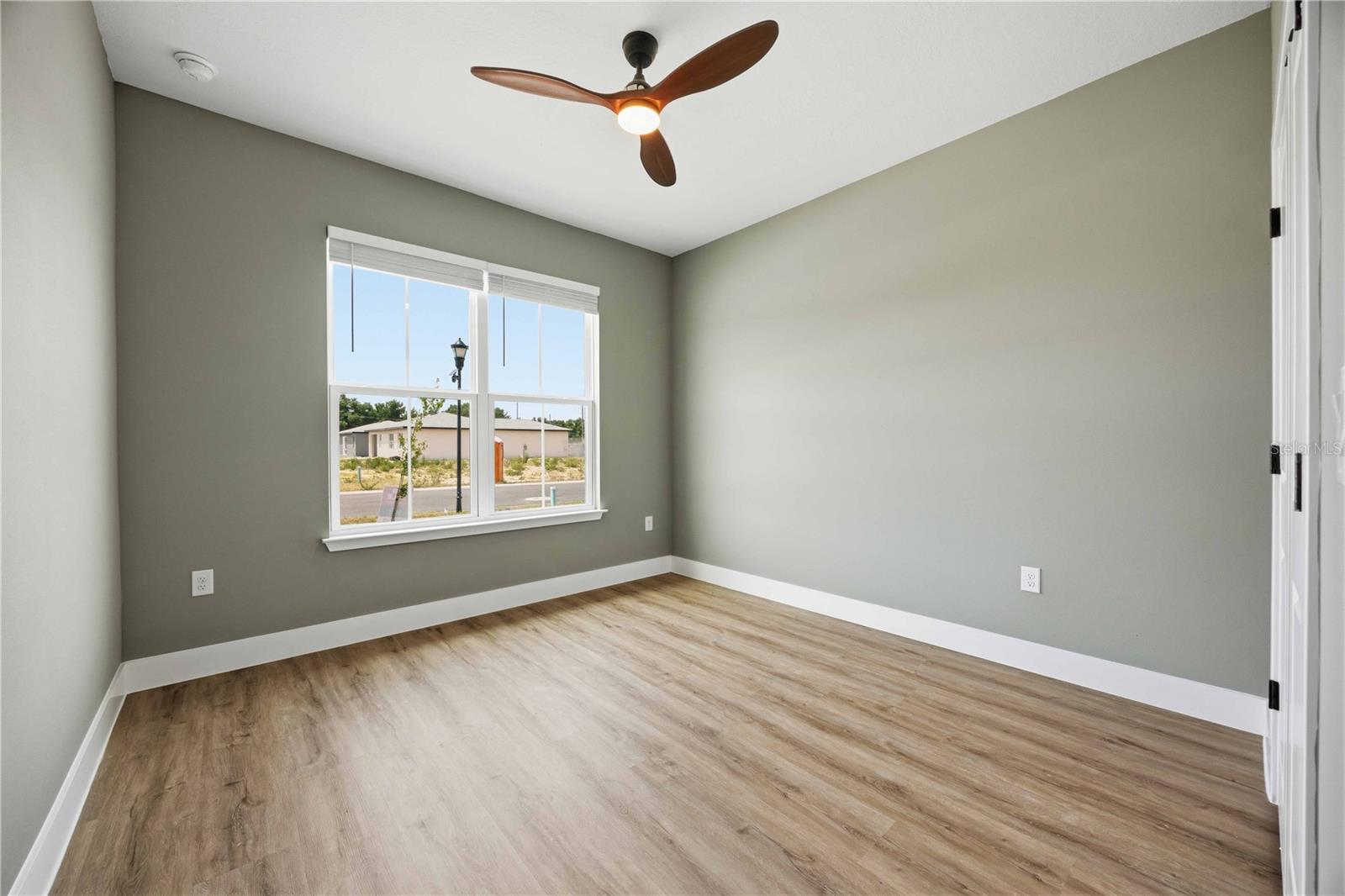 2112 River Hawk Loop Property Photo 30