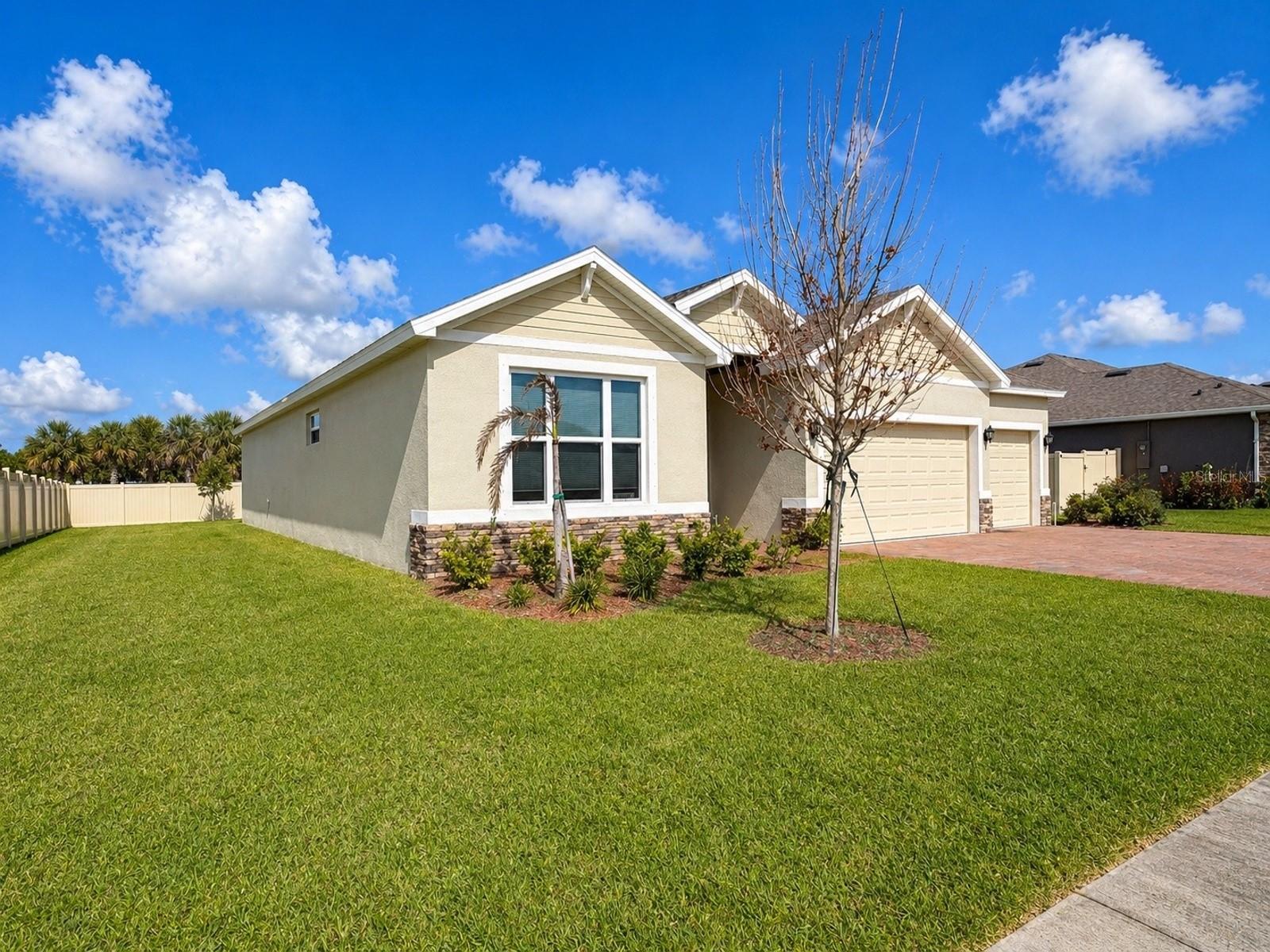 6860 Cameo Dr Property Photo 3