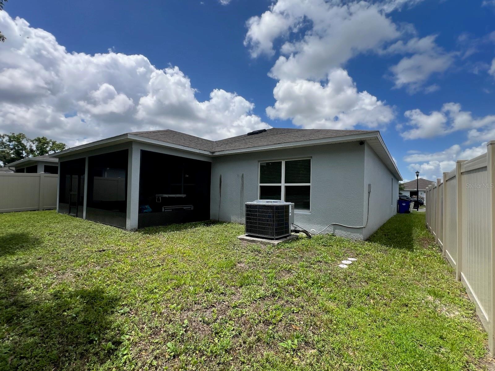 2489 Bulrush Dr Property Photo 19