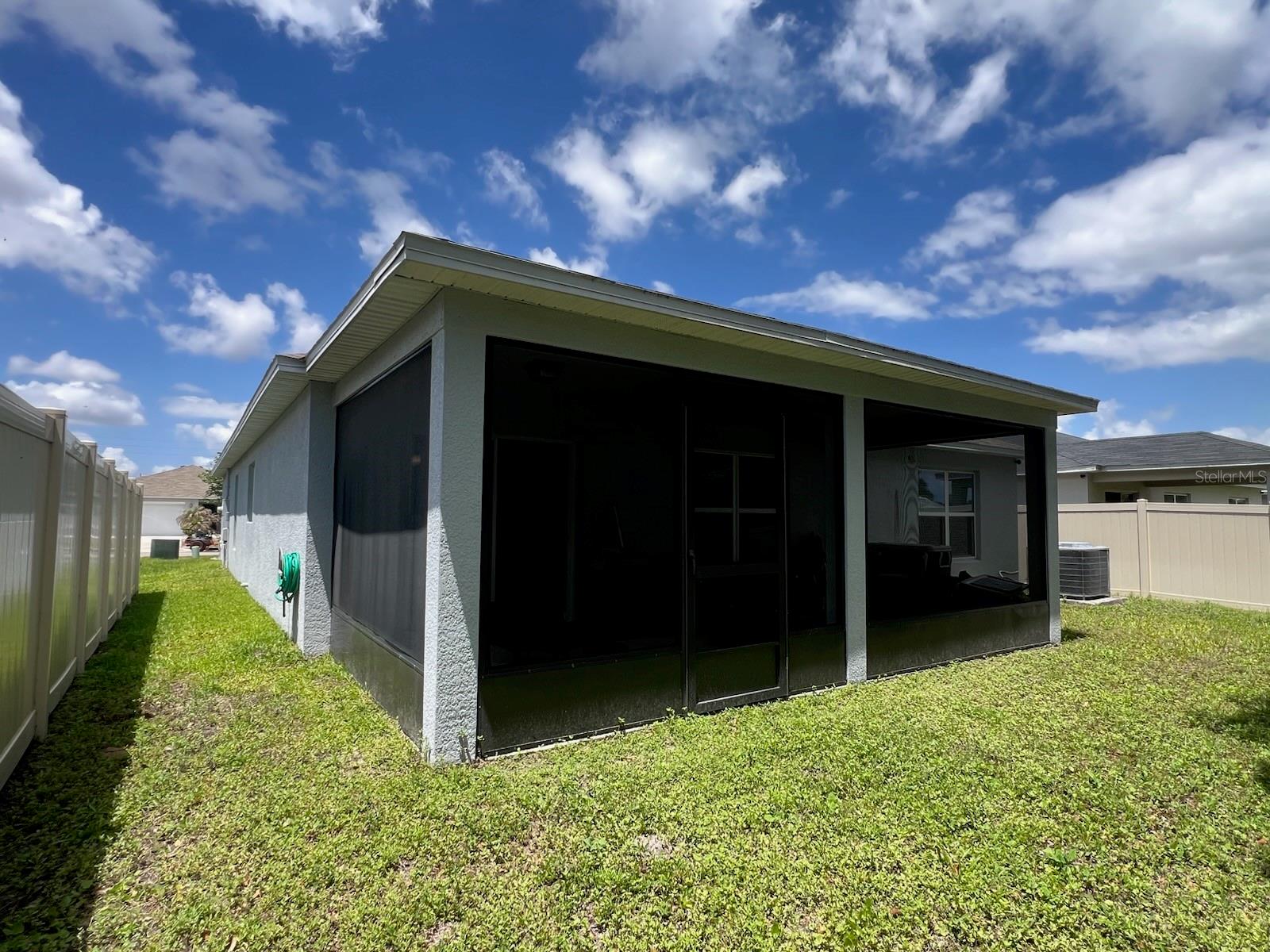 2489 Bulrush Dr Property Photo 20