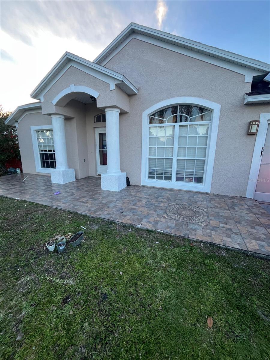 823 Ognon Ct Property Photo 3