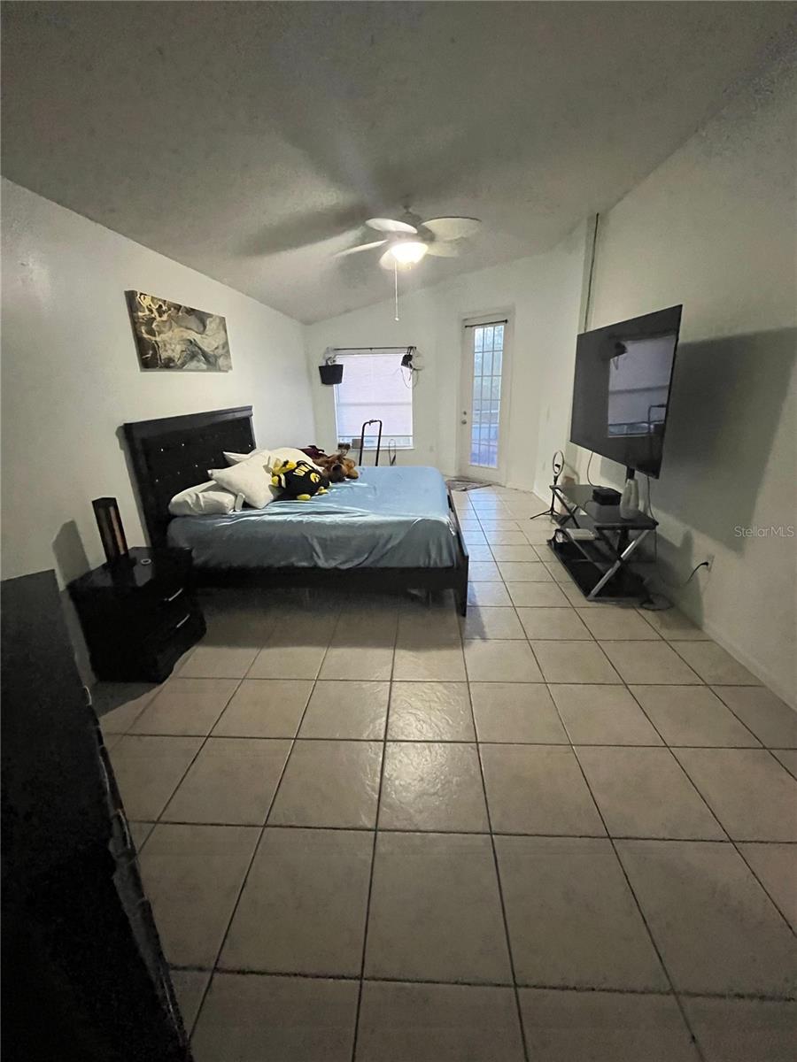 823 Ognon Ct Property Photo 9