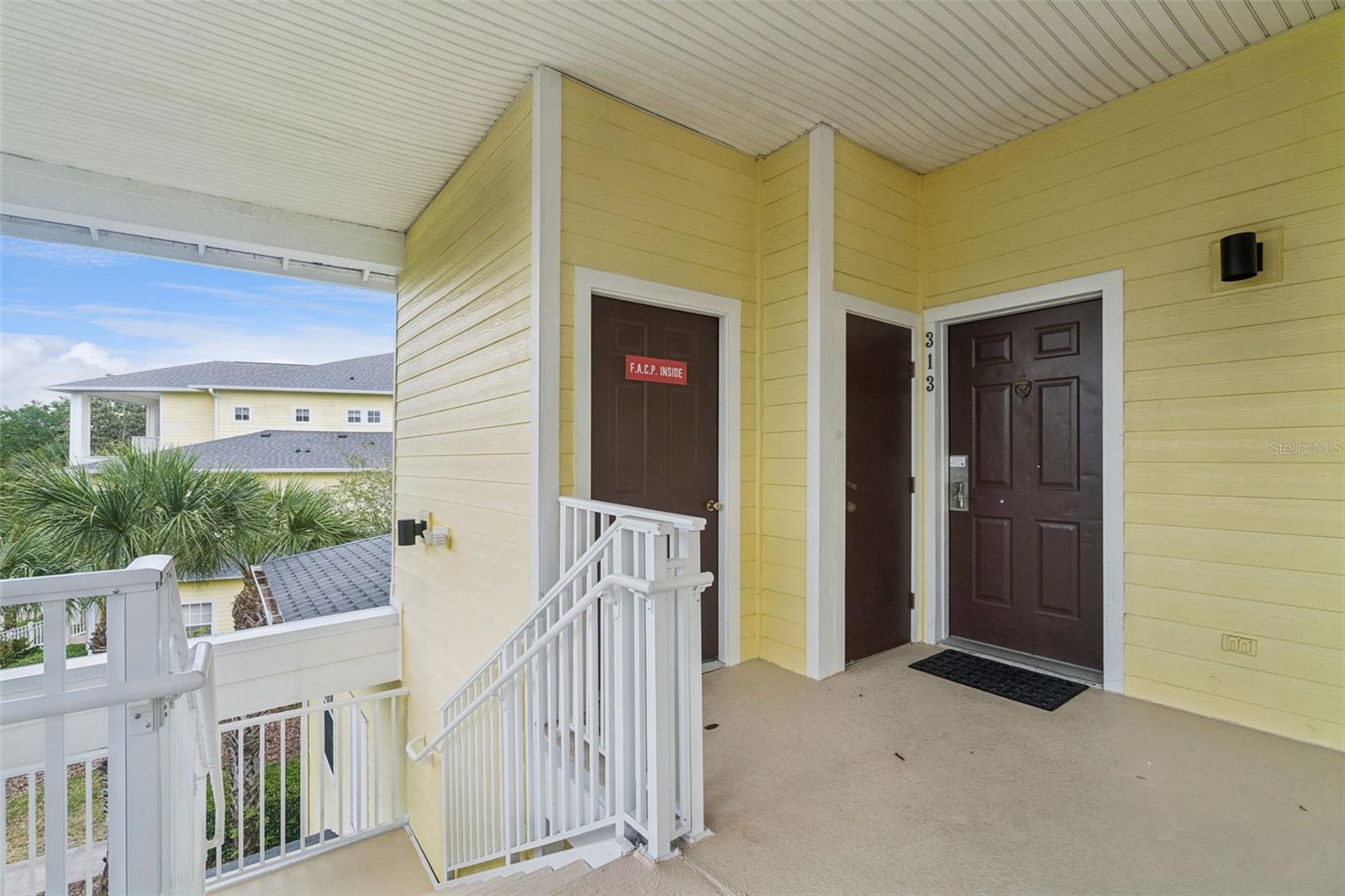 313 Lucaya Loop Property Photo 4