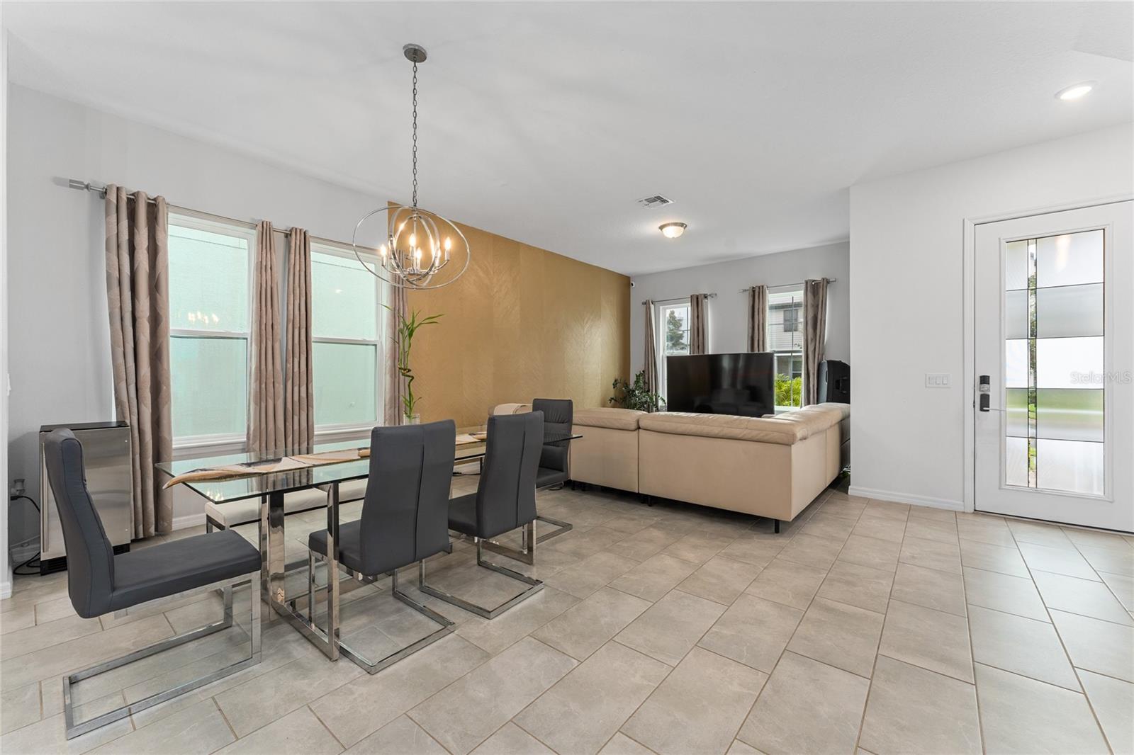 10361 Austrina Oak Loop Property Photo 9