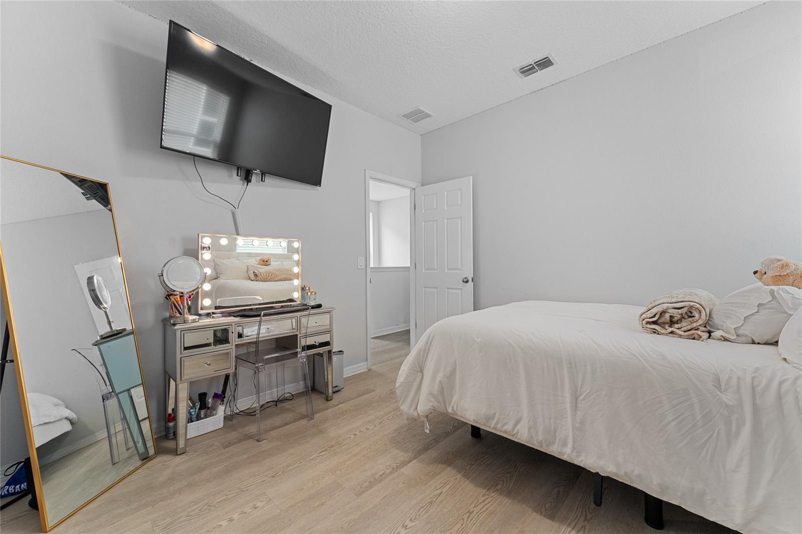 10361 Austrina Oak Loop Property Photo 17