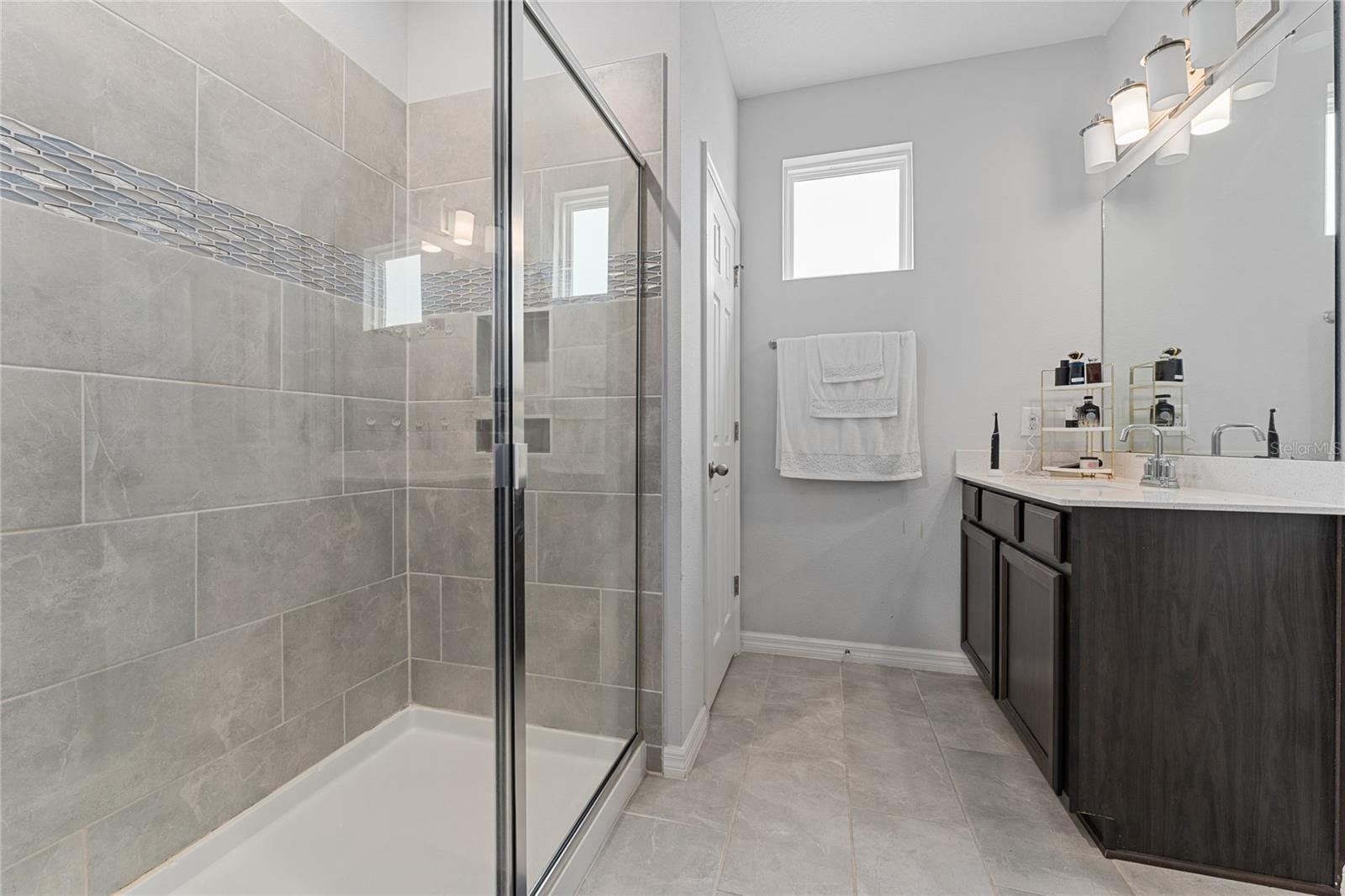 10361 Austrina Oak Loop Property Photo 24