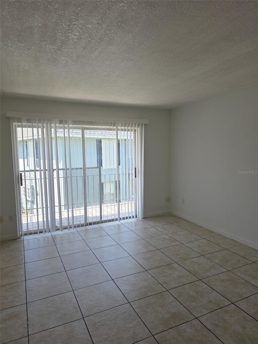 921 W Oak Ridge Rd #c Property Photo 4