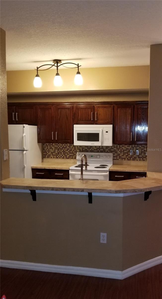 5542 Metrowest Blvd #106 Property Photo 6