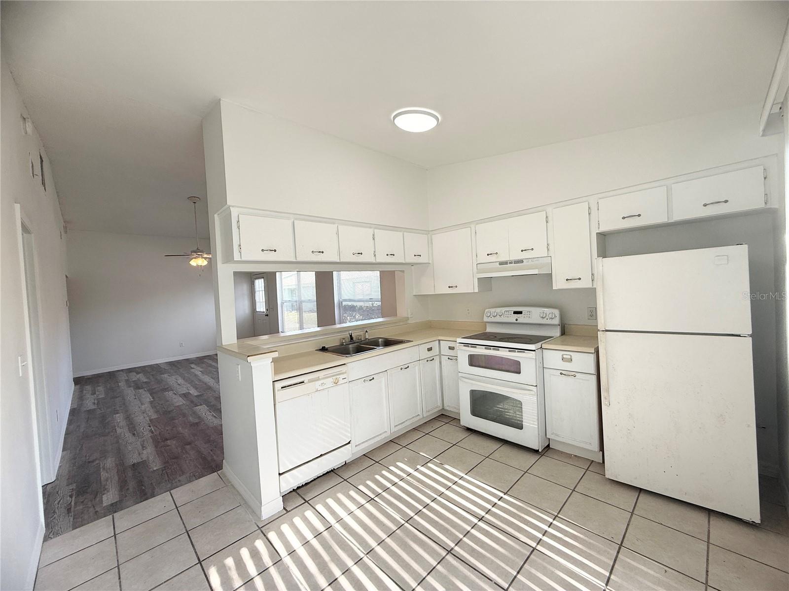 1947 Bentley Blvd Property Photo 5
