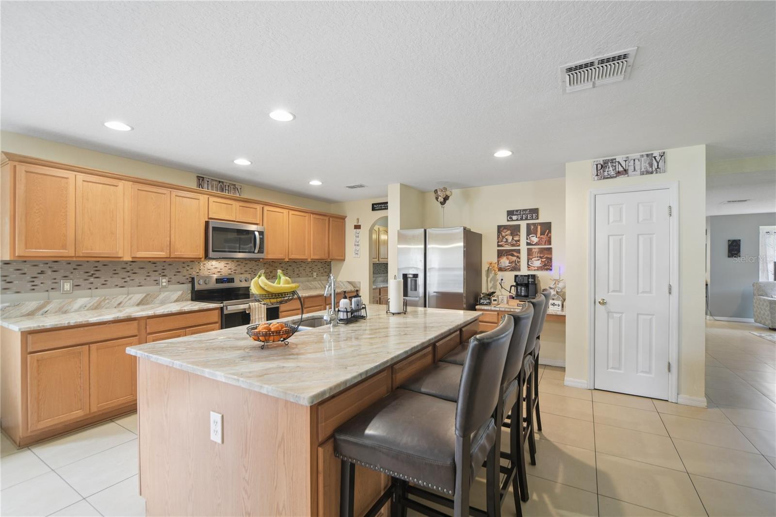 13619 Phoenix Dr Property Photo 15