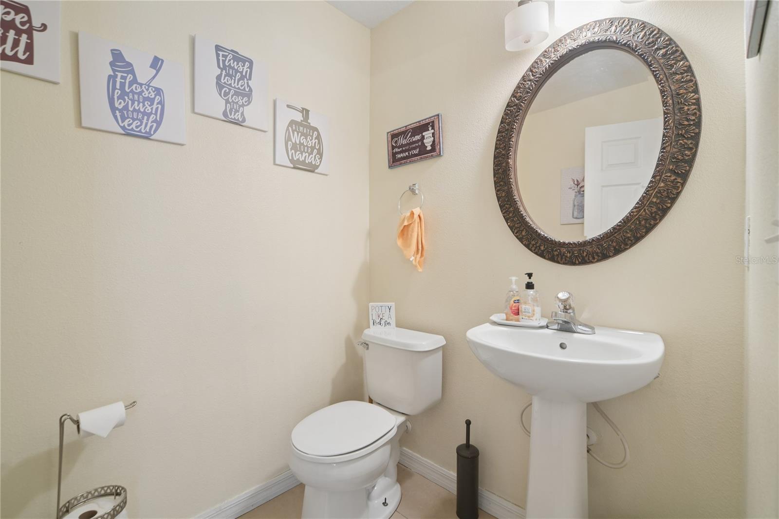 13619 Phoenix Dr Property Photo 18