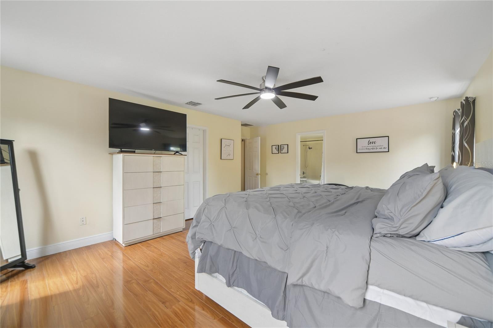 13619 Phoenix Dr Property Photo 25