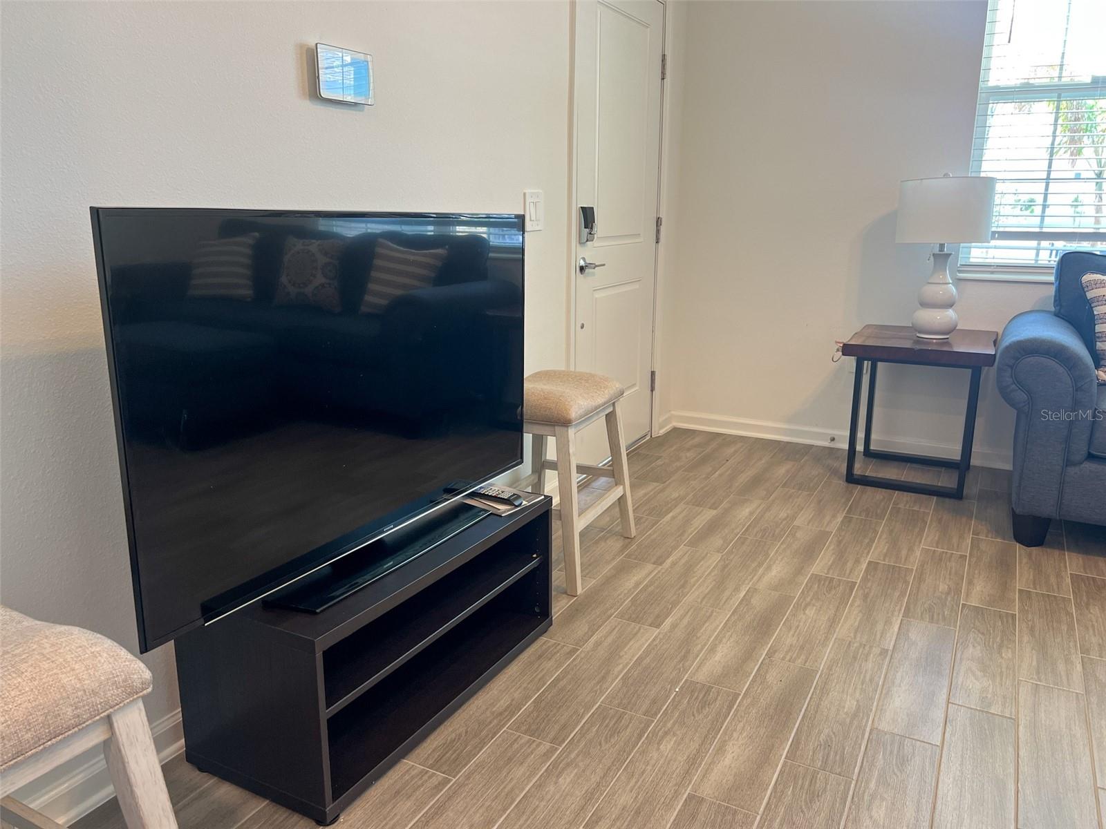 6488 Needle Way Property Photo 4