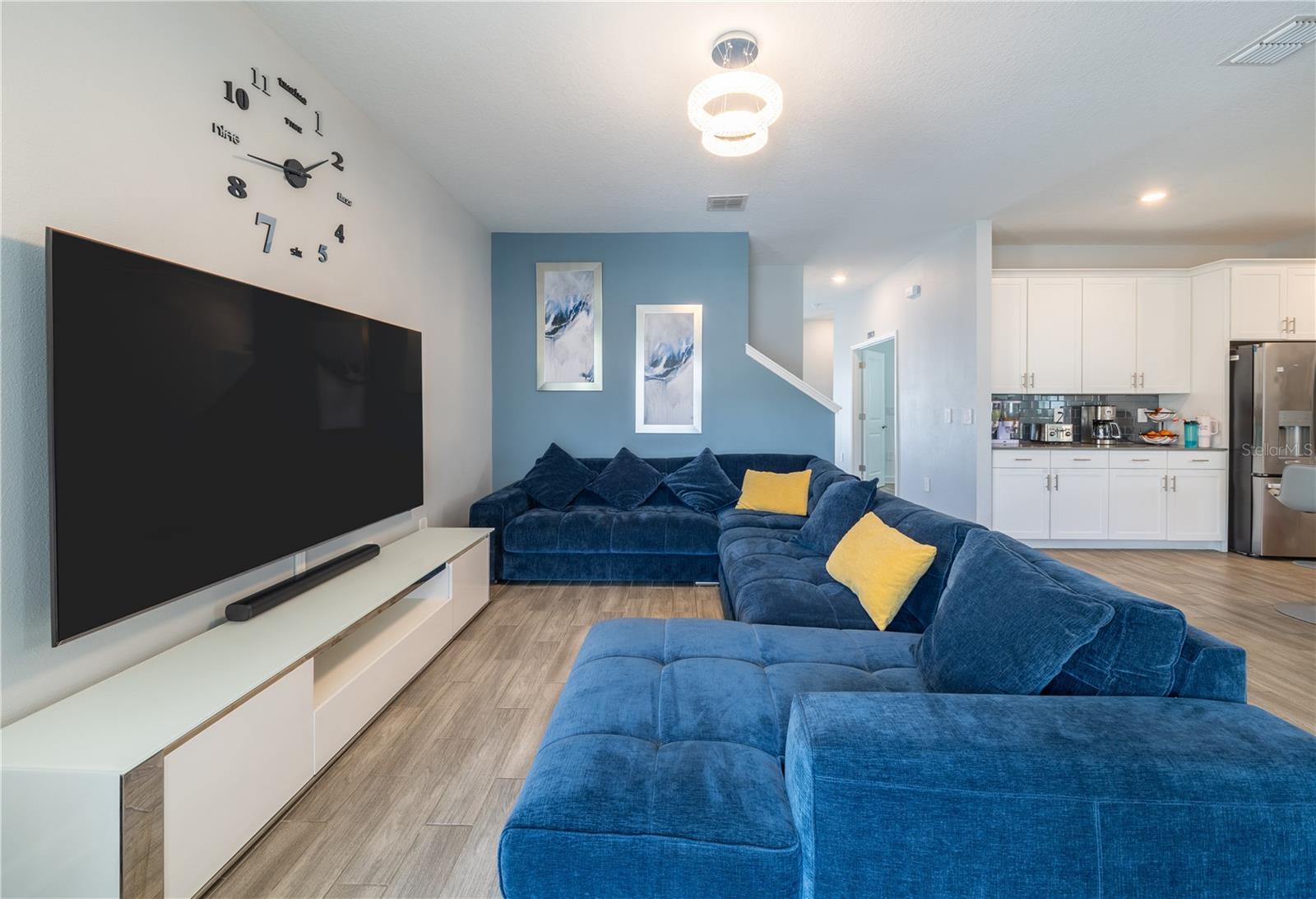 11456 Rhyme Ave Property Photo 8