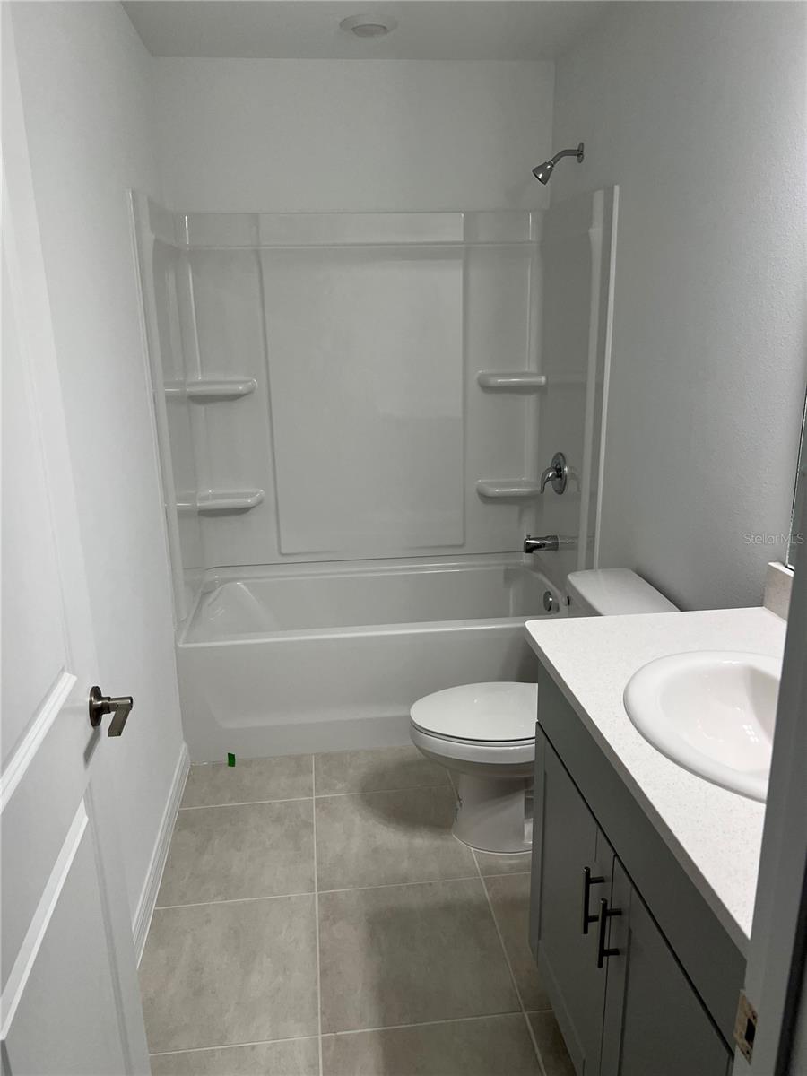 5080 Revolutionary Way Property Photo 7