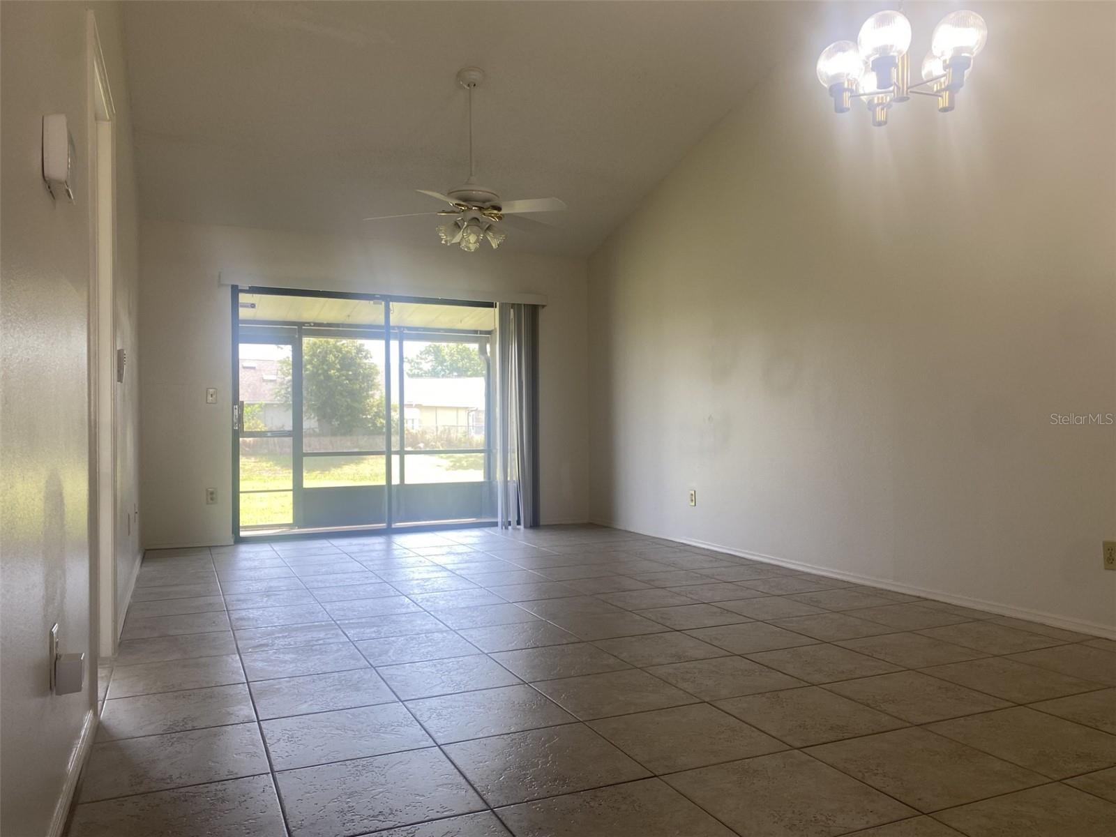 42 Pine Island Cir Property Photo 3